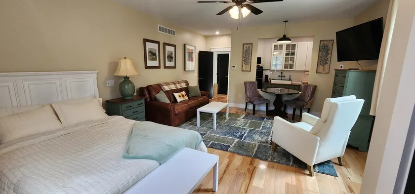 Apartment in Newark - Image 1