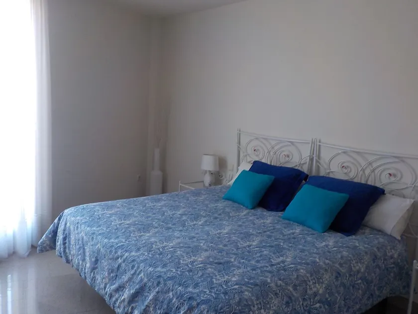 one-bedroom apartment - Image 1