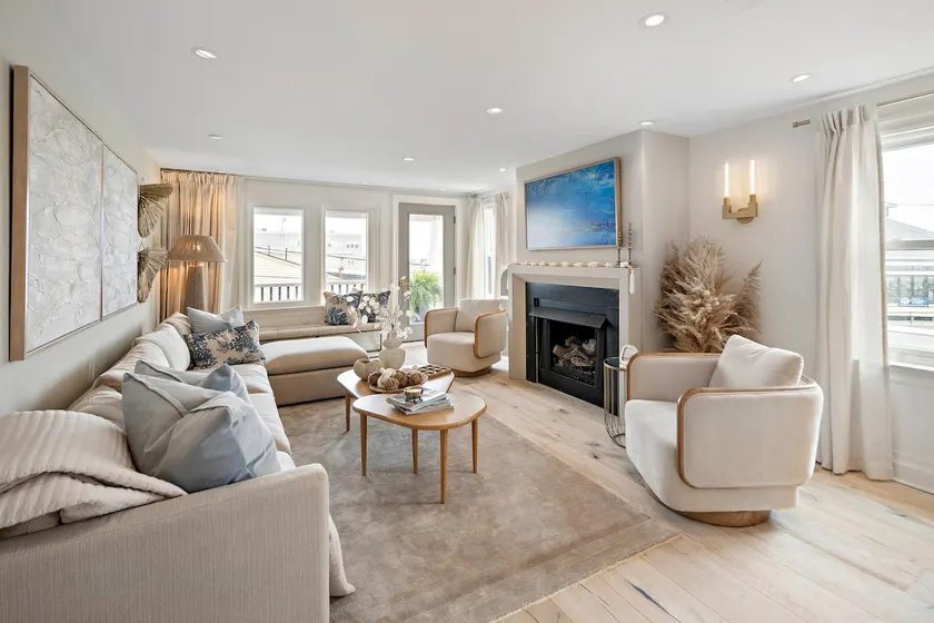 Winter Escape at Casablanca-Salisbury Beach - Image 1