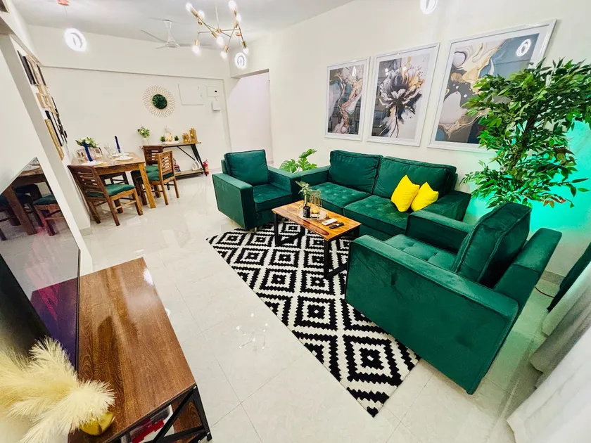 Lush 2BHK Apt near Airport, BKC & NMACC - Image 1