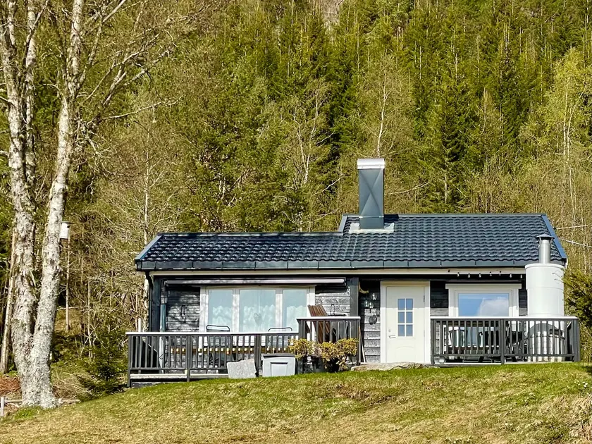 Disconnection and outdoor life at the cabin, close to Ålesund - Image 1