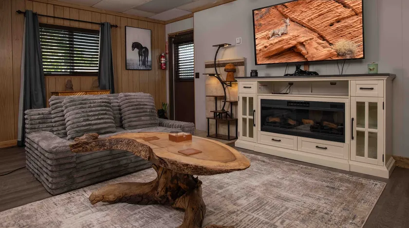 E & P's Studio Pet friendly Guest House/EV charger - Image 1