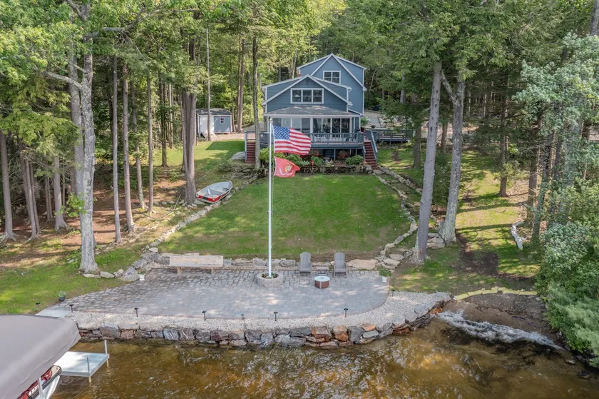 Cozy 1Bd Waterfront Summer Escape on Bow Lake - Image 1
