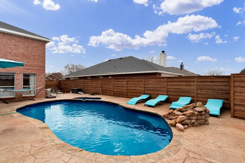 Pool House *5BR/7 TVs/8beds - Image 1