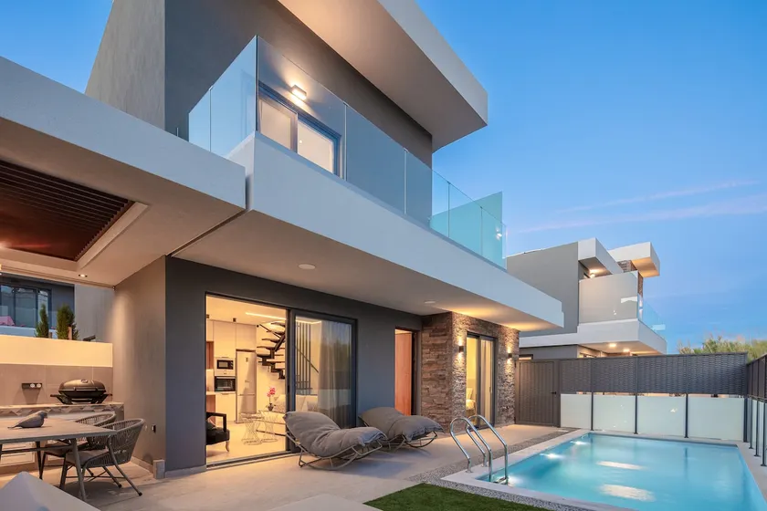 VillaSaints - Private Pool Villas, Walk to Beach, BBQ - Image 1