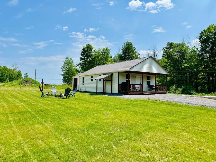 Sandy Pond Cozy Getaway - Image 1