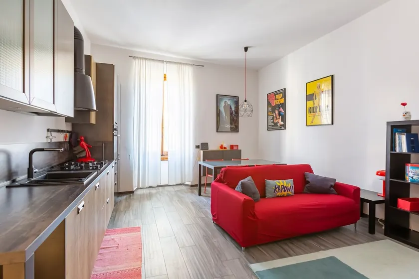 GuestHost - Lights, Camera, Action! - Florence Apt - Image 1
