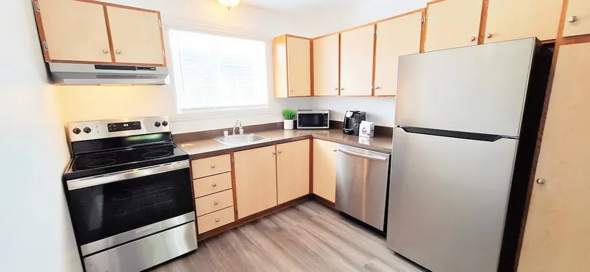 Bright&Renovated 2bdr Playground Poker 5 min +MTL - Image 1