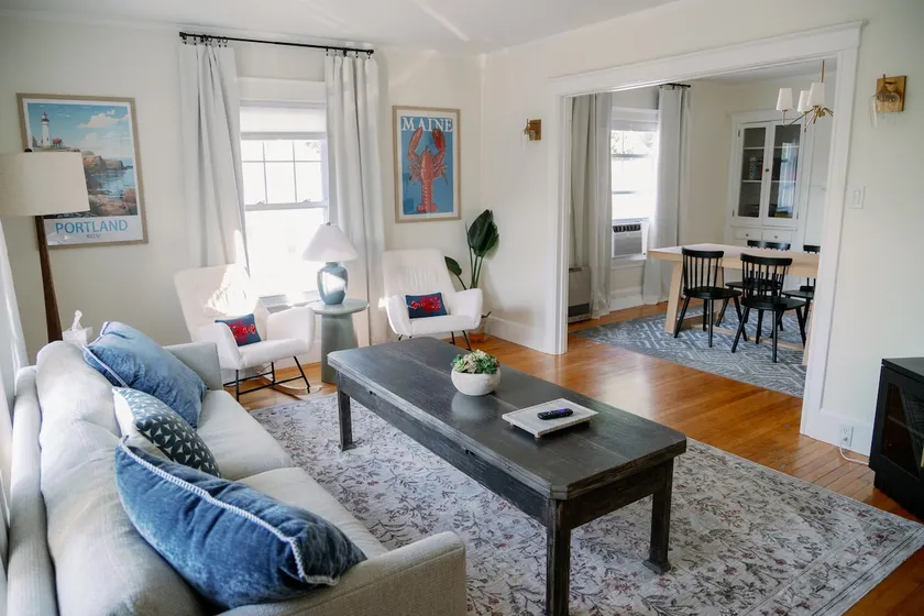Coastal-Vibe 2BR w/ Off-Street Parking - Image 1