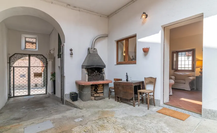 House 3-bedroom home 8 min from Ortasangiulio - Image 1