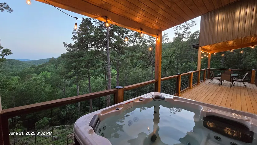 Treehouse Valley Fairfield Bay - Image 1