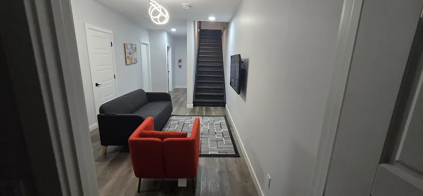 Serene & Stylish 2BR Getaway Pad - Image 1