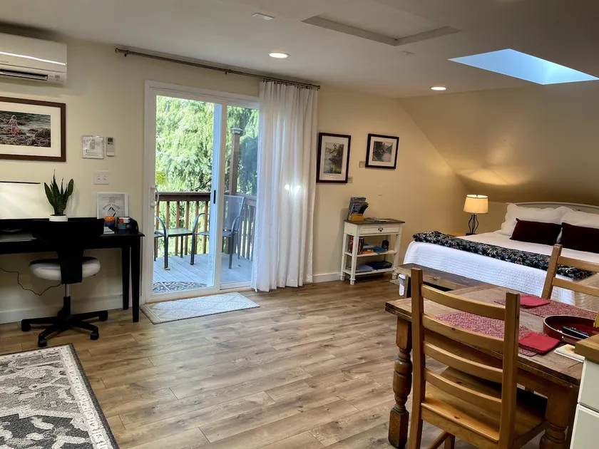 Relax in nature at Happy Valley Studio! - Image 1