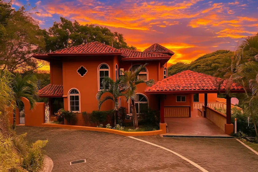 House B in Samara with pool - Image 1