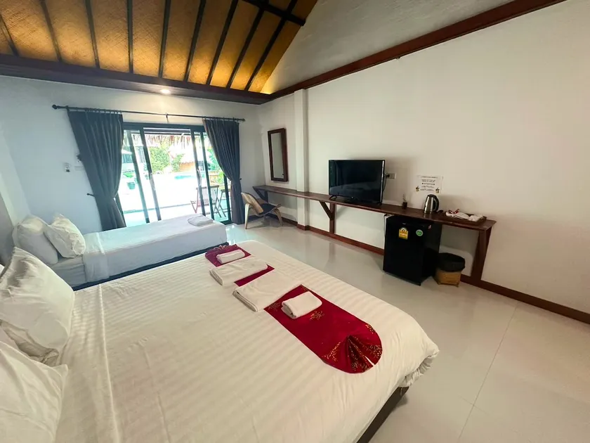Sunset Sea Breeze Triple Bungalow - Image 1