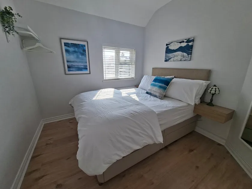 Portrush 2 Bed Apartment - Image 1