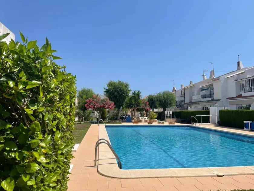Alicante Holiday Home With Pool - Image 1