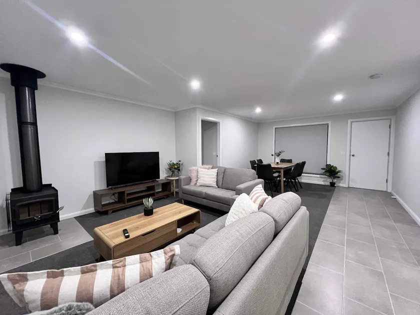 Smythesdale New 3 bedroom 15 minutes from Ballarat - Image 1