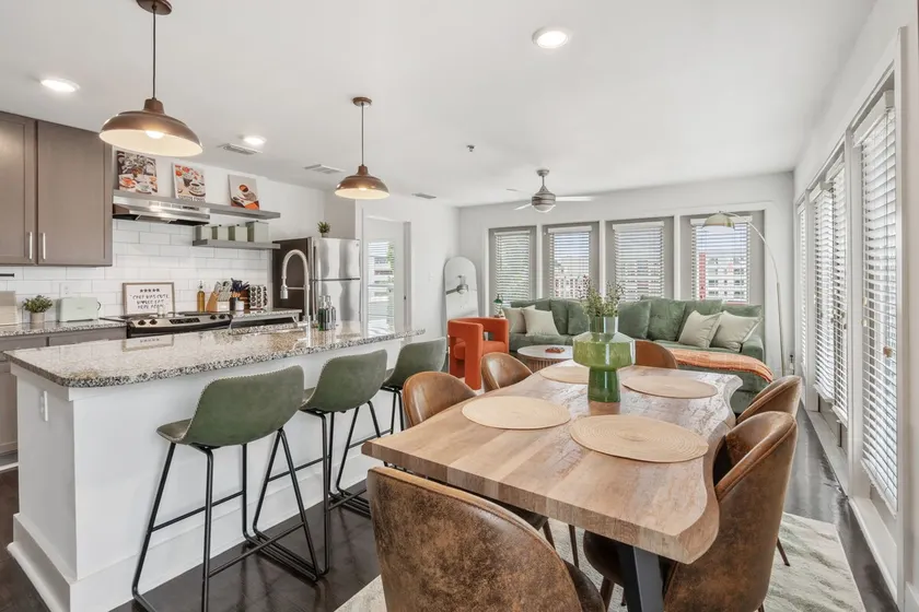 Lux 2BR| FIFA Stadium | Beltline+DT | Free Parking - Image 1