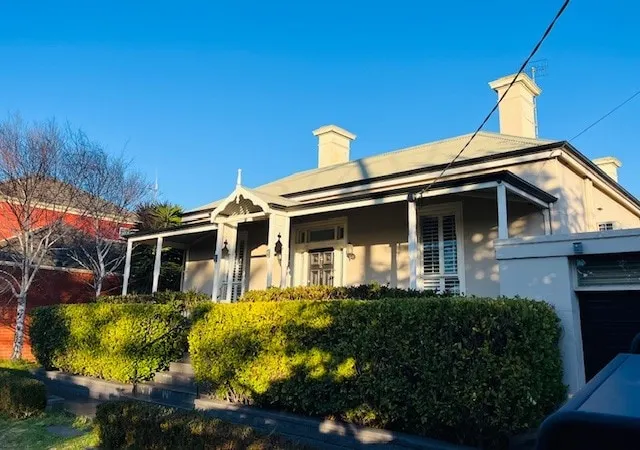 Elegant Period Retreat - Image 1