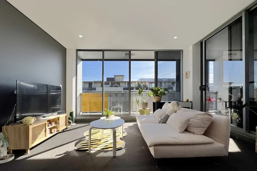Modern 1BR at Ryde with Pool, Sauna & Gym - Image 1