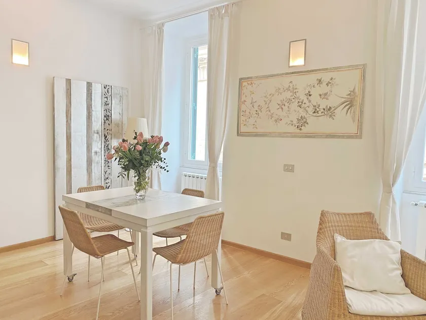 Via Giulia apartment / historic center of Rome - Image 1