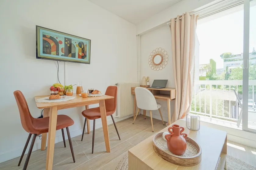 Sweet Dreams • Balcony • Quiet • 15 min from Paris! - Image 1