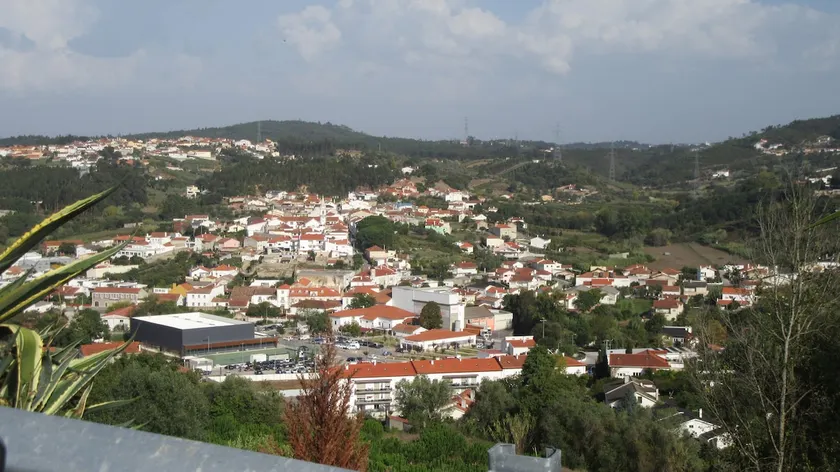 House in Aldeia Centenária, near the Lis River - Image 1