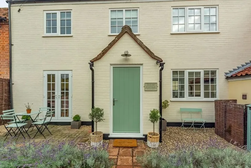 Telford Cottage - Image 1