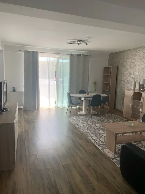Nice House - Image 1