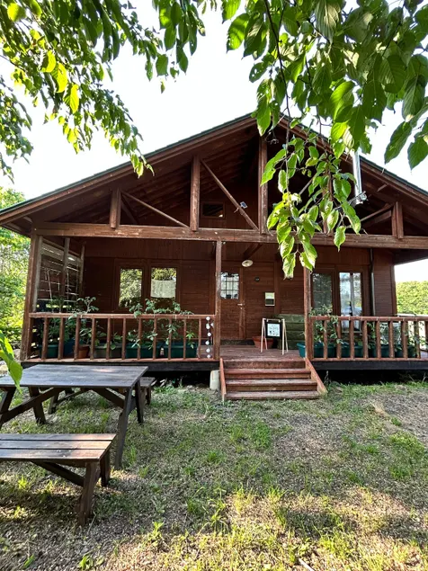 Log house run by a farmer, pets allowed, rice ball breakfast included! You can relax while reading a book - Image 1