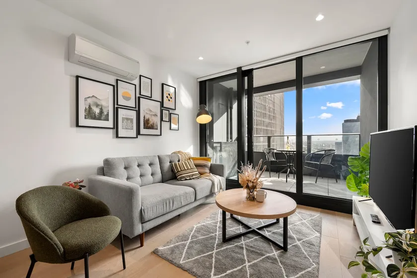 Contemporary Elegance w Serene Views, Pool & Gym - Image 1