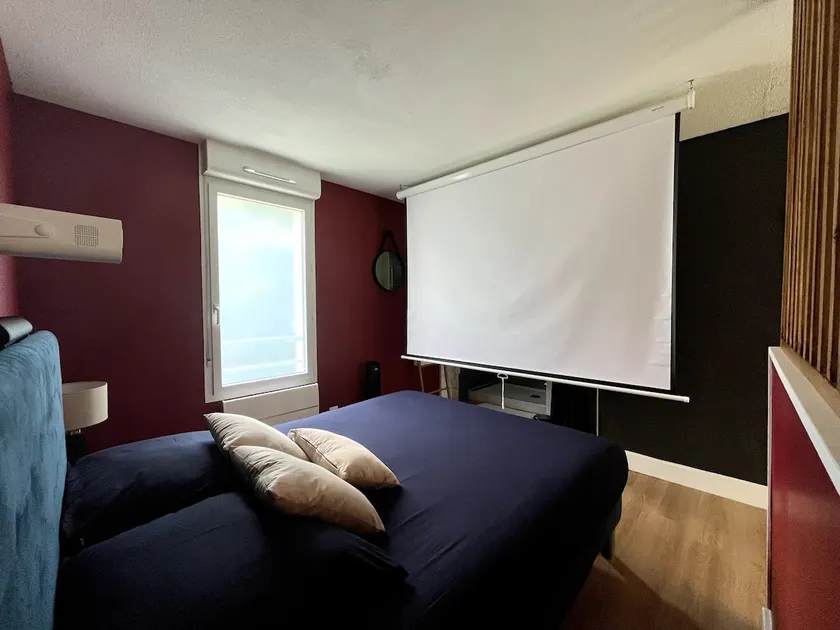 Rohmer Suite – Video Projector and Intimate Cocoon - Image 1