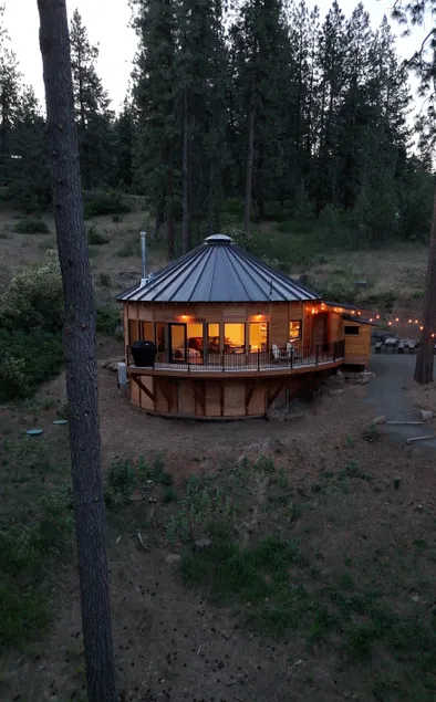 Secluded Cedar Yurt & Cabin • Sauna • Cold Plunge - Image 1