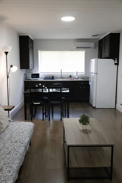 Wydine Apt #3 - 1BR at Lake Parker - Image 1
