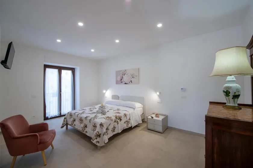 Rosa Maison- Camellia Apartment - Image 1