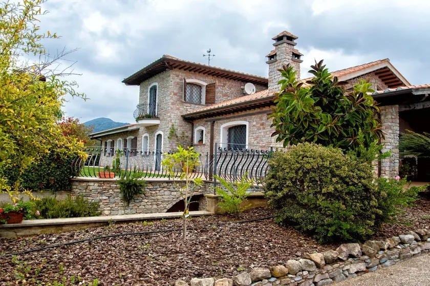 Villa ALBA - Views & Nature near Rome and the Sea - Image 1