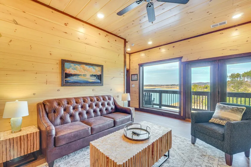 Lakeside Cabin w/ Private Pool & Hot Tub - Image 1