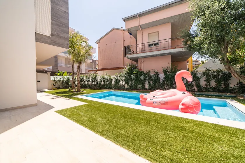 Your Beach House with Private Pool - Image 1