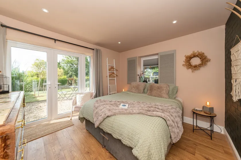 The Lodge - Elegant Comfort in a Peaceful Setting - Image 1