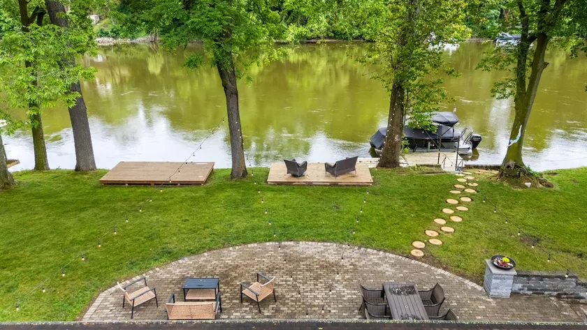 Riverfront Oasis with Private Boat Dock - Image 1