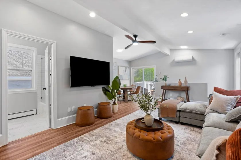Walk to Downtown Salem•Sleeps 8•Free Parking•4BR - Image 1