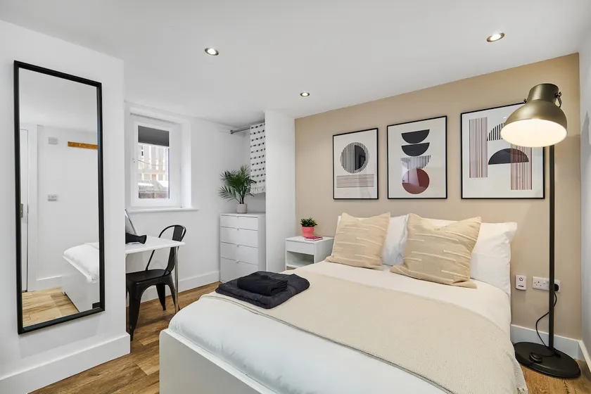Sleek Hotel-Style Lower Level Studio - Image 1
