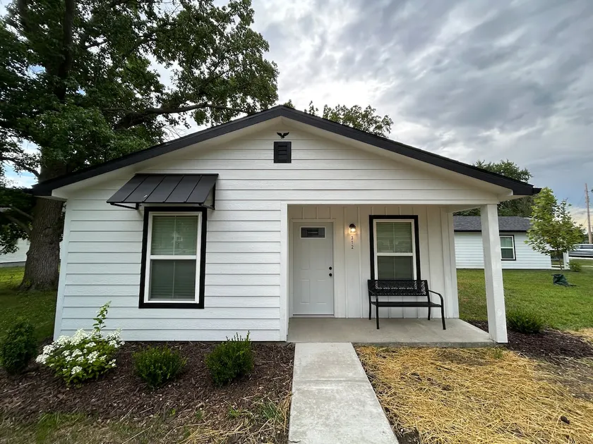 Willow's New 2 Bedroom House - Image 1