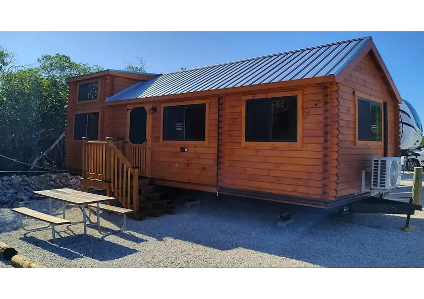 New Cabin that Sleeps Up To 8 - Image 1