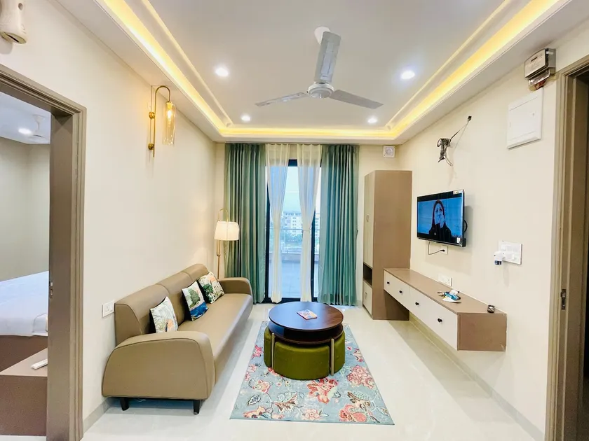 The Snooze Loft 1 Bhk - Cafés-Airport-Lift-Center - Image 1