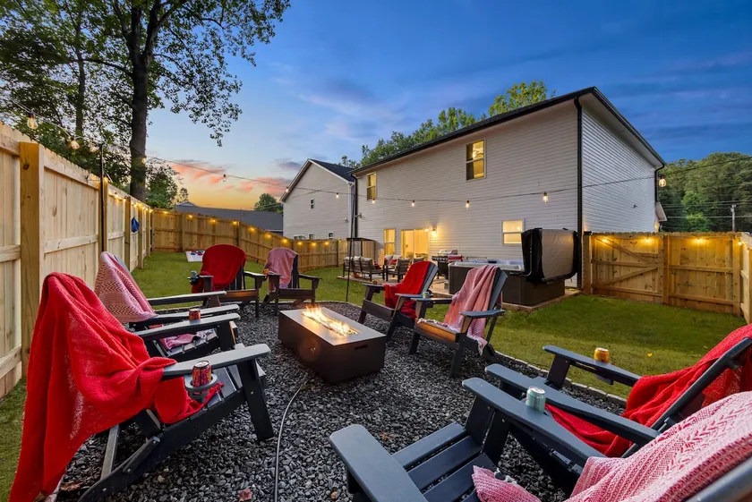 Queen City Game House | Hot Tub | Sleeps 16 - Image 1