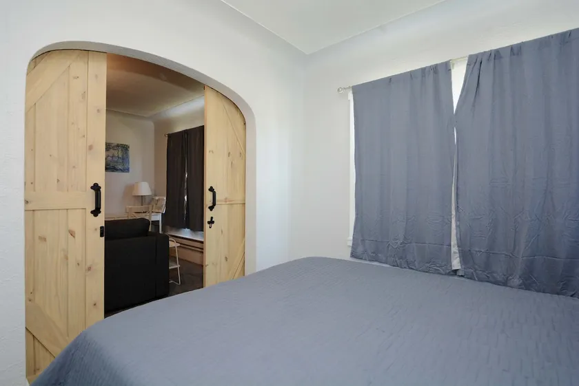 New Remodel, Close to downtown and Resturants - Image 1