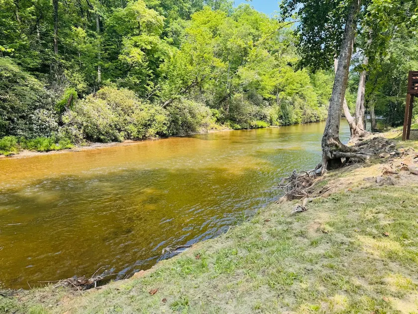 River Haven Gem Hideaway - Image 1