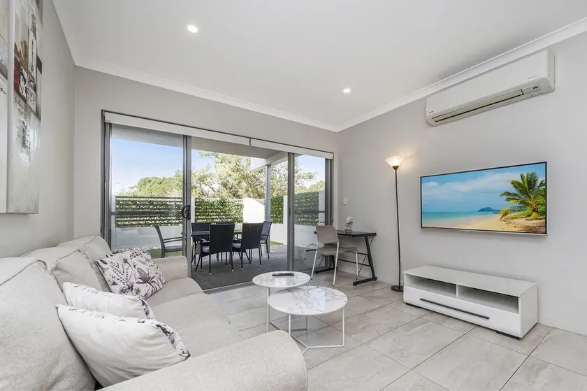 Entire 3-Bedroom Home in Mirrabooka Town Centre - Image 1
